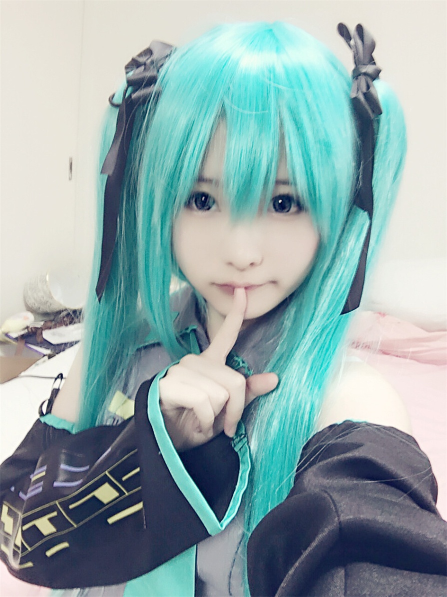 习呆呆Cosplay初音未来大尺度自拍照片(第17页)