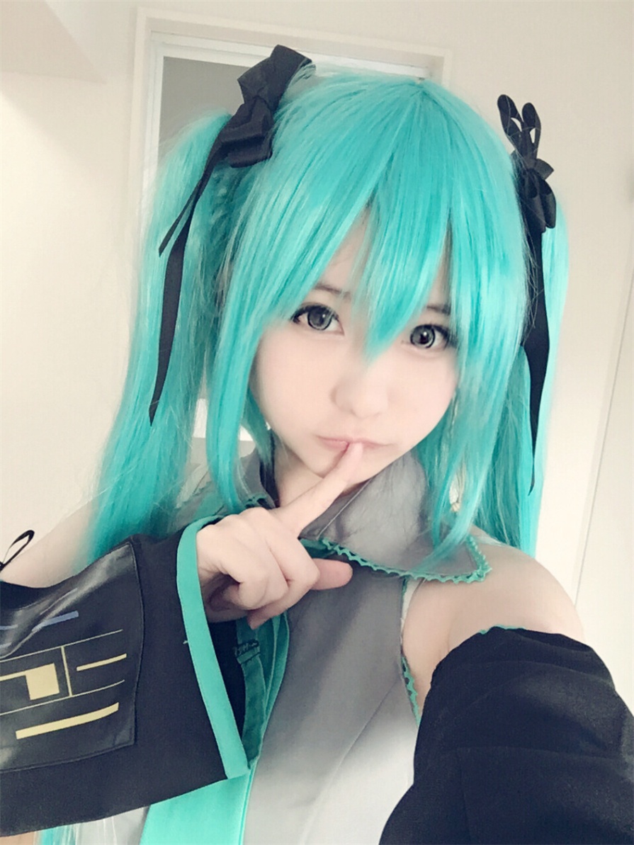 习呆呆Cosplay初音未来大尺度自拍照片(第18页)