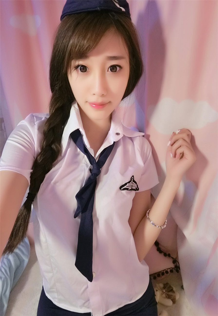 粉嫩美女杨晨晨制服娇乳诱惑(第15页)