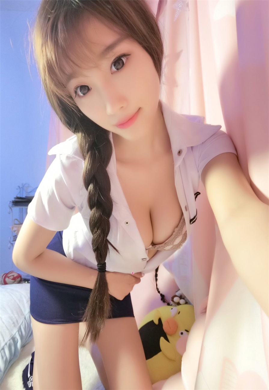 粉嫩美女杨晨晨制服娇乳诱惑(第54页)