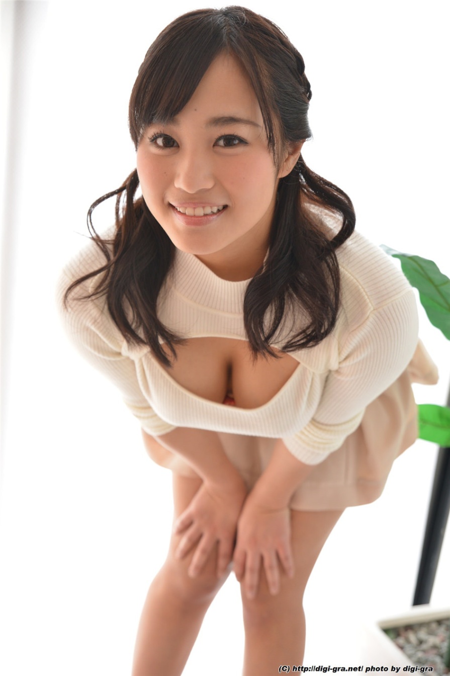 日本女友浅野えみ床上巨乳诱惑写真图片(第11页)