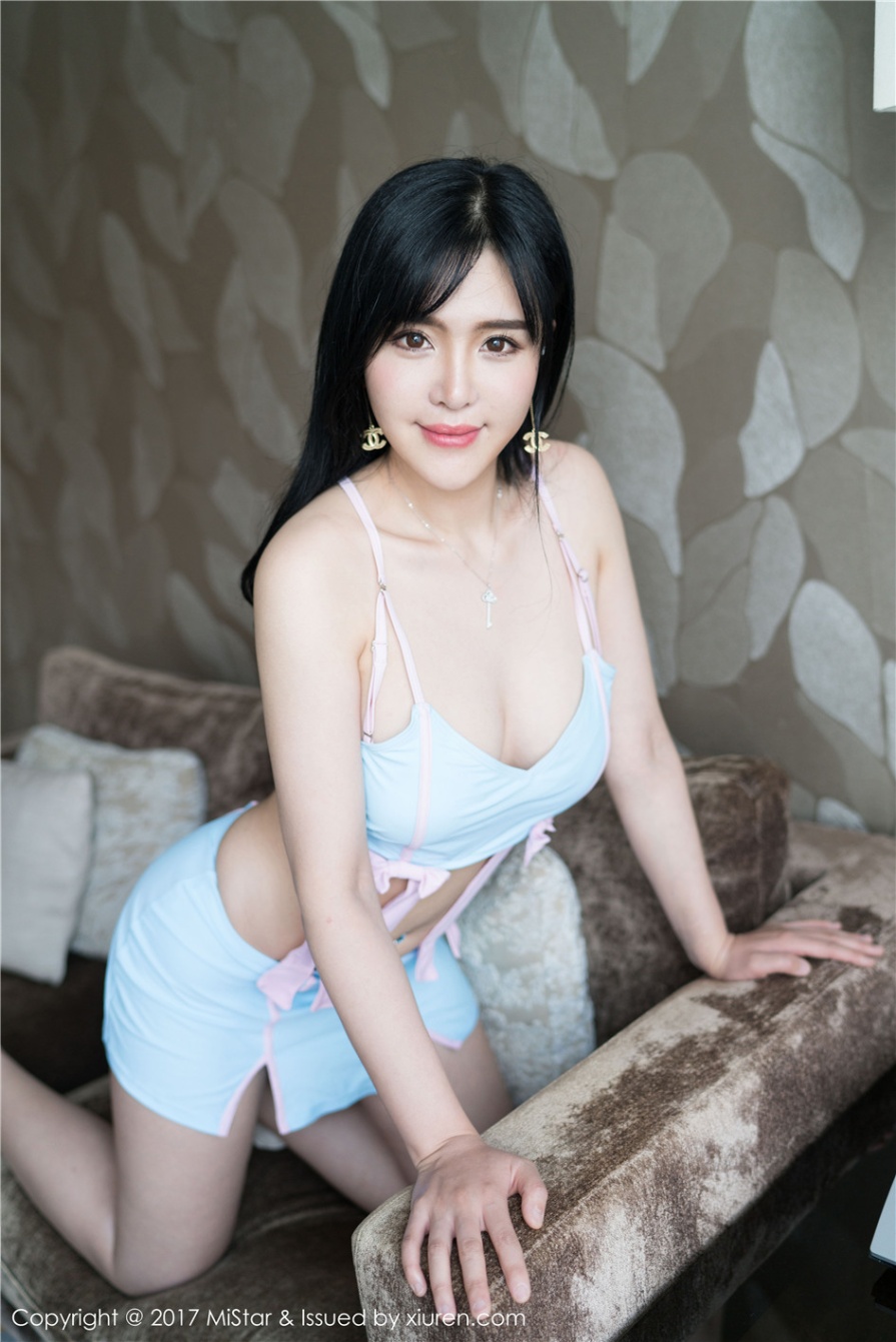 巨乳美女秘书刘钰儿OL制服甜美写真图片(第35页)