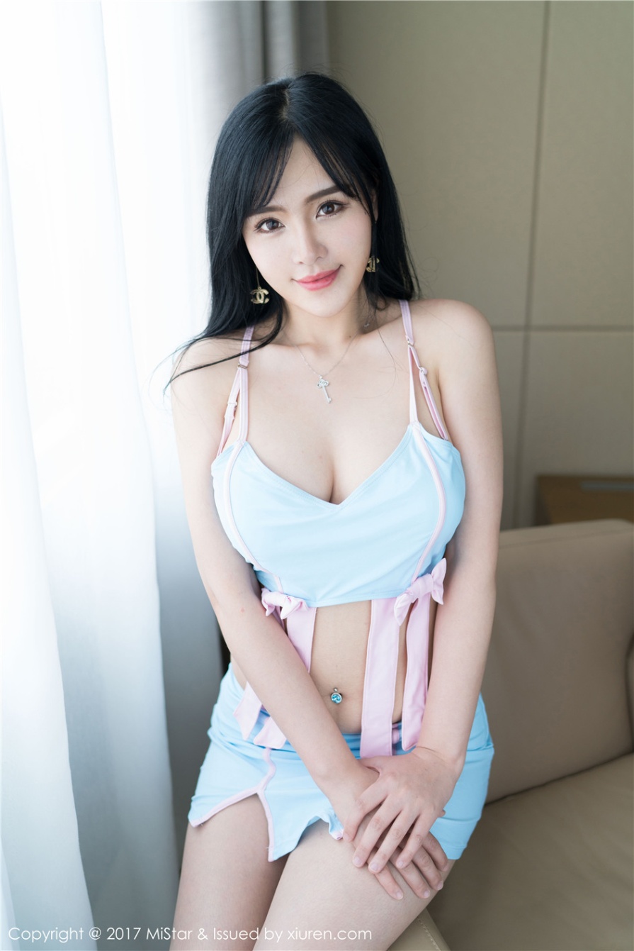 巨乳美女秘书刘钰儿OL制服甜美写真图片(第37页)