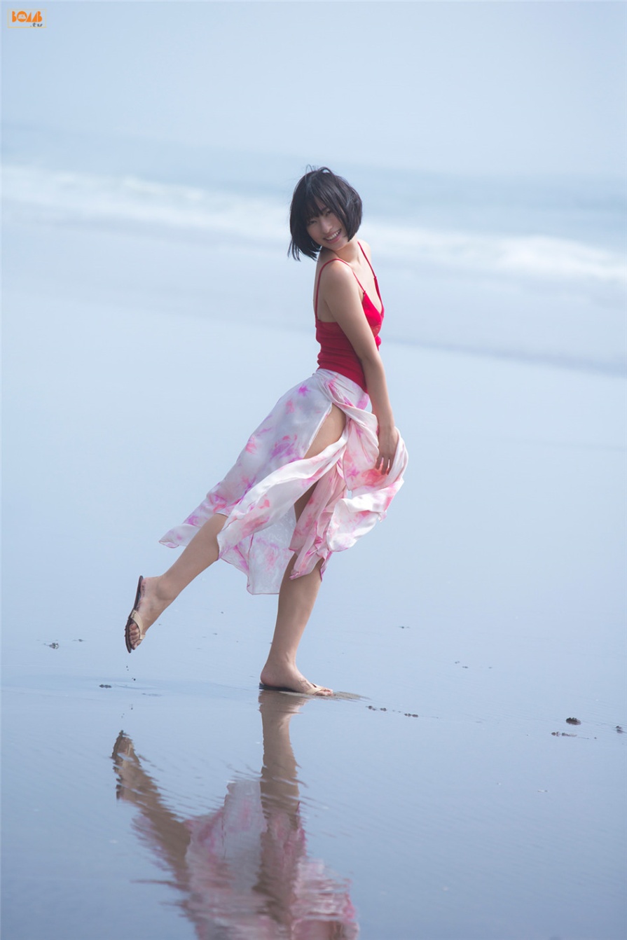 日本少妇倉持由香比基尼美臀诱惑写真图片(第19页)