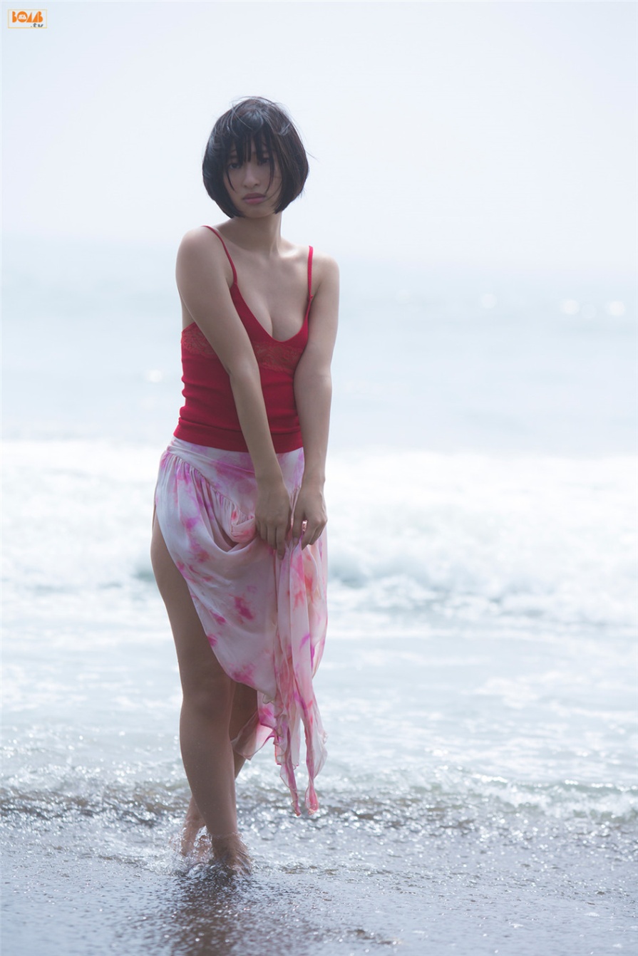日本少妇倉持由香比基尼美臀诱惑写真图片(第24页)