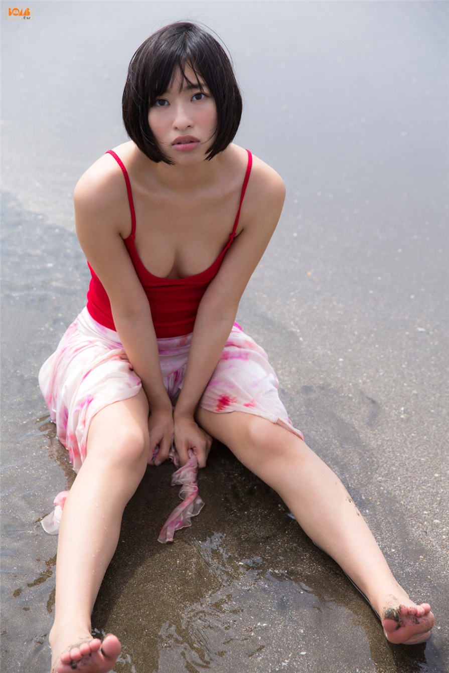 日本少妇倉持由香比基尼美臀诱惑写真图片(第26页)