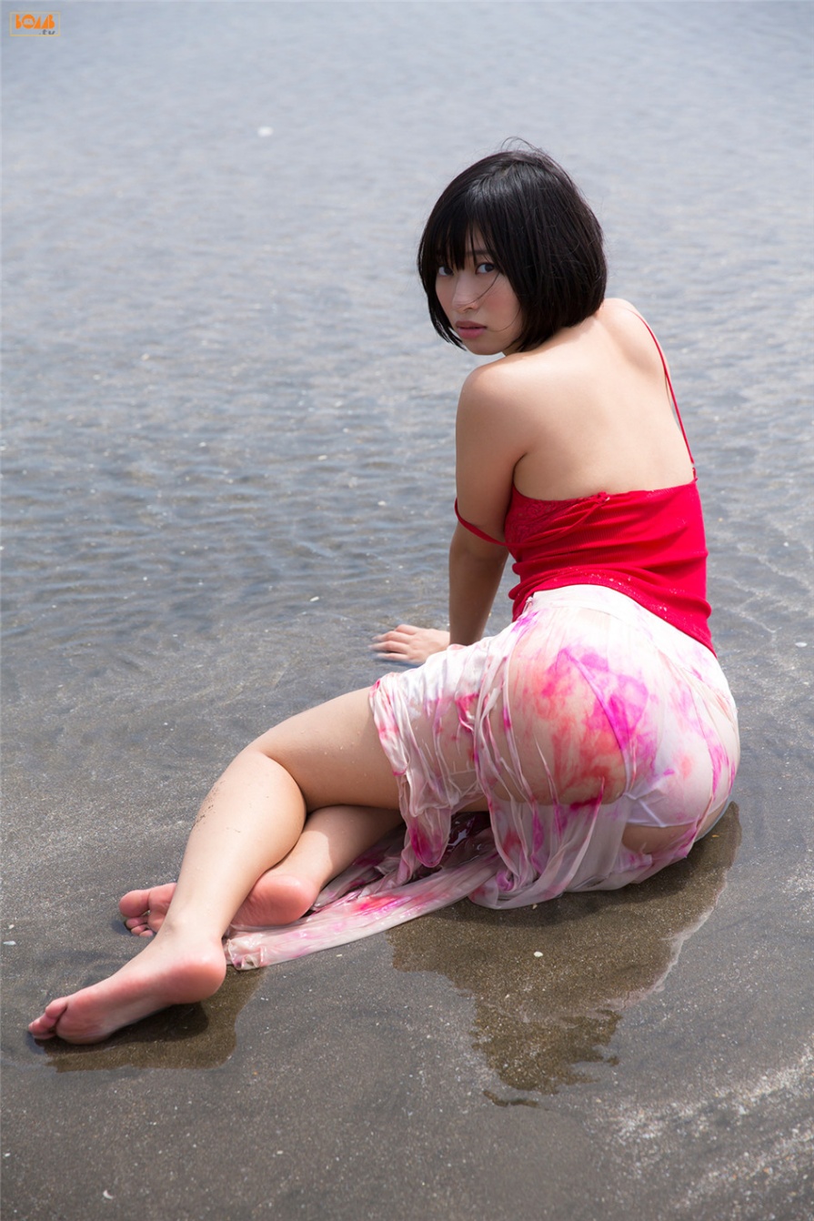 日本少妇倉持由香比基尼美臀诱惑写真图片(第34页)