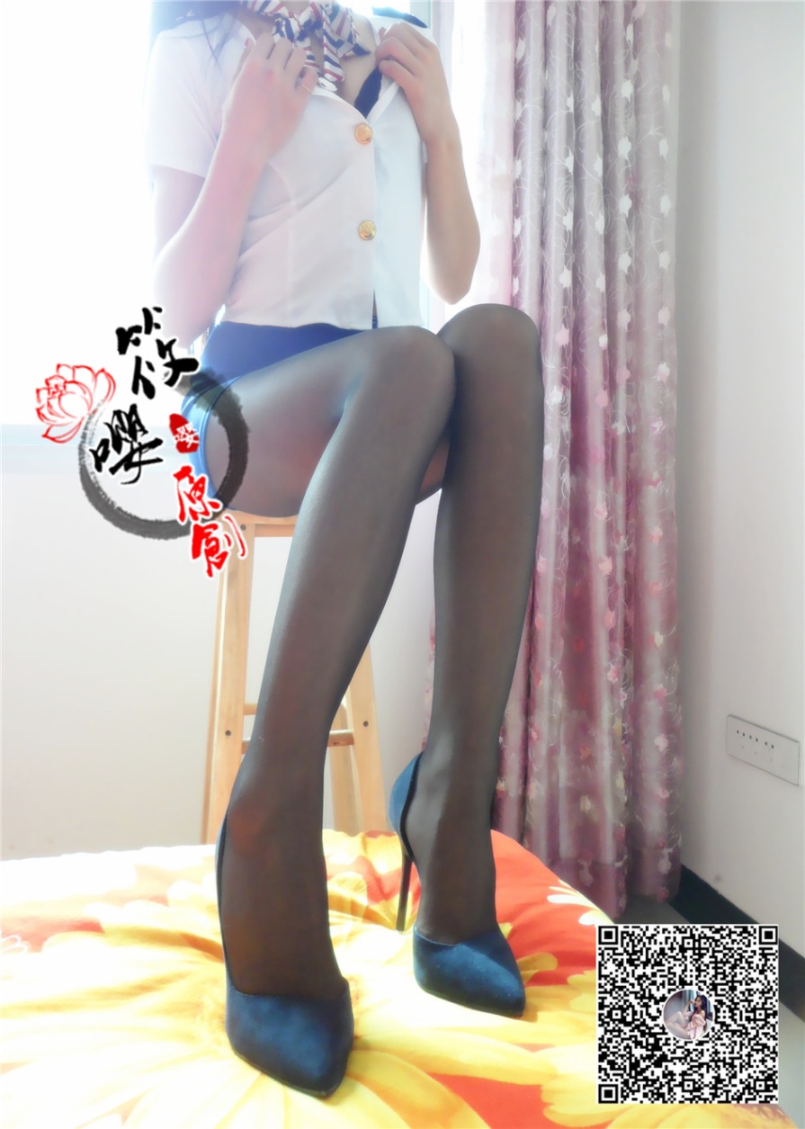 长发黑丝美女室内空姐制服翘臀诱惑写真图片(第10页)