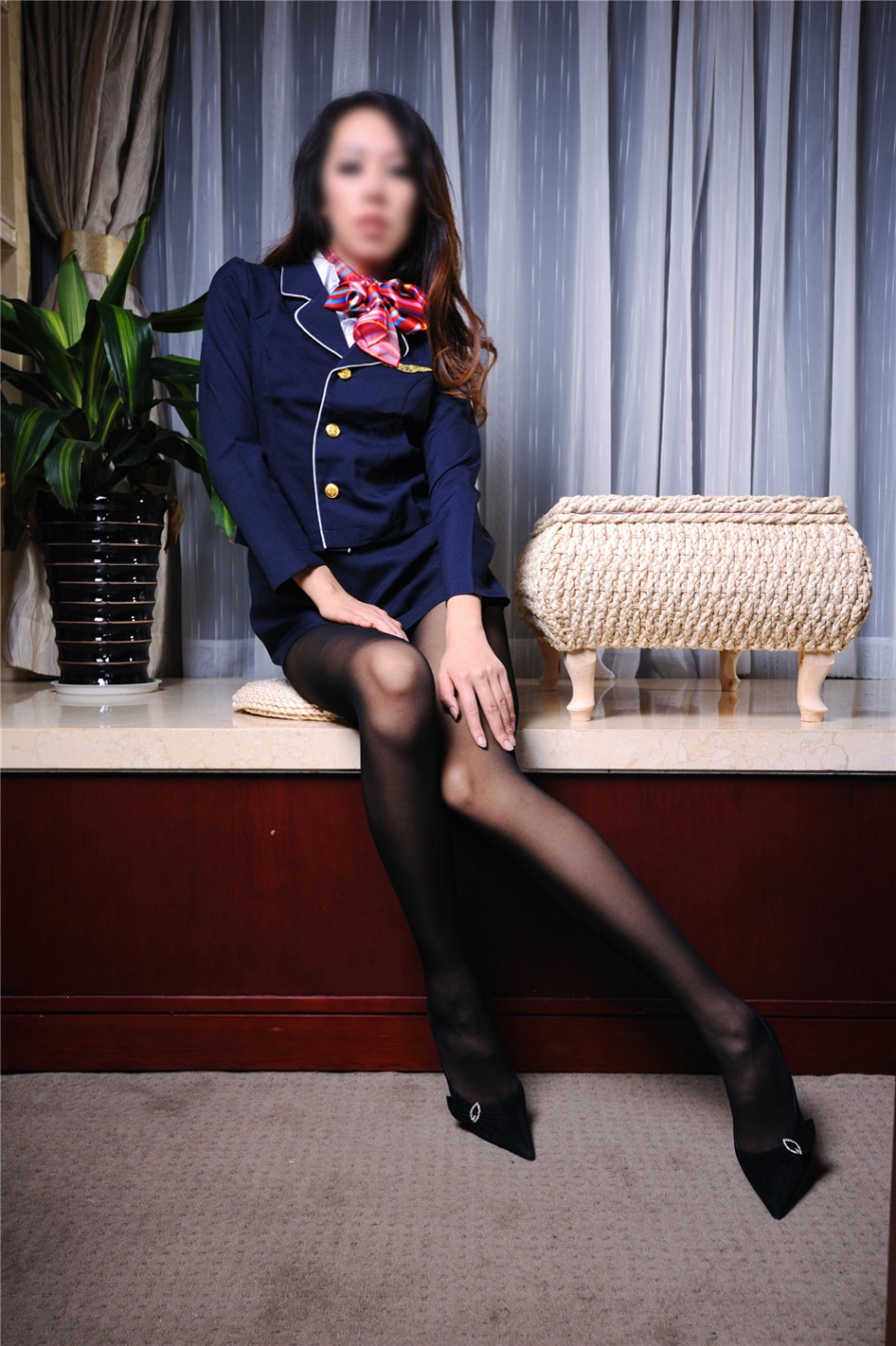 性感美女空姐制服丝袜美腿诱惑私拍(第26页)