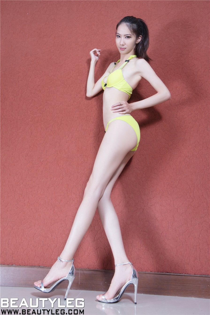 台湾长腿美女Yoyo包臀旗袍美臀诱惑写真图片(第26页)