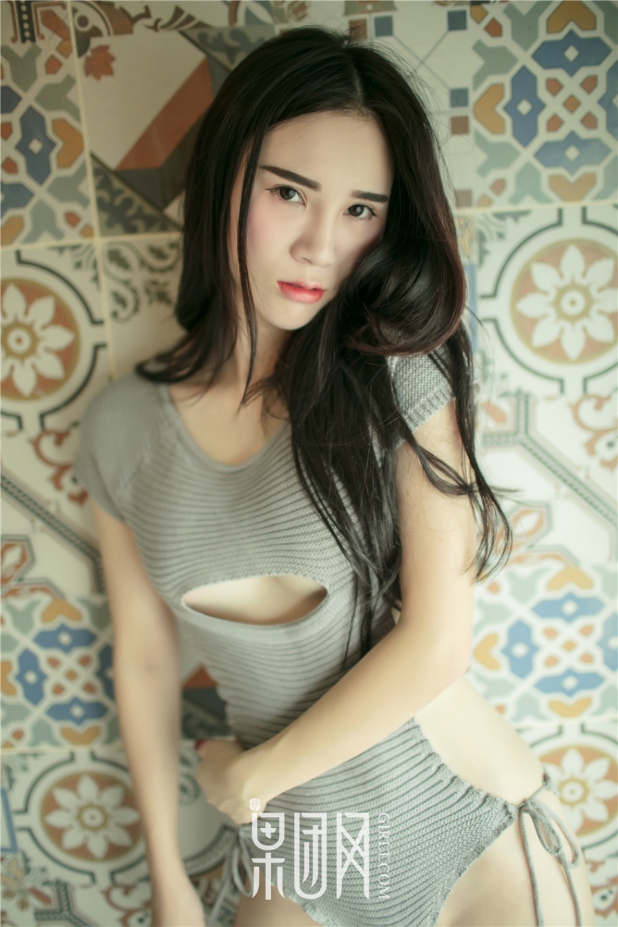 长发美女万万蕾丝内衣美乳写真照片(第21页)