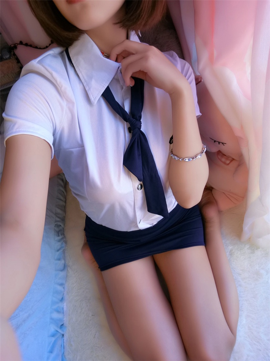 甜美女生空姐制服美乳诱惑写真图片(第16页)