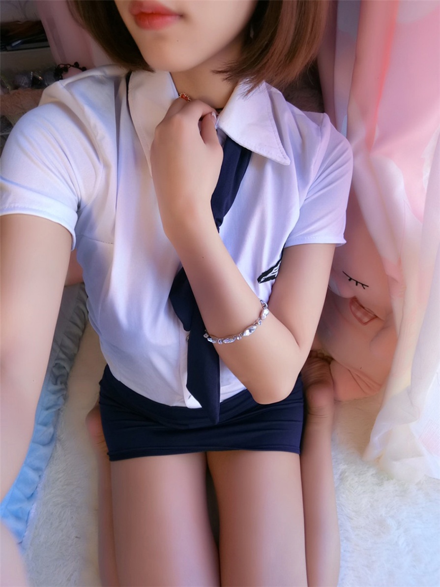 甜美女生空姐制服美乳诱惑写真图片(第19页)