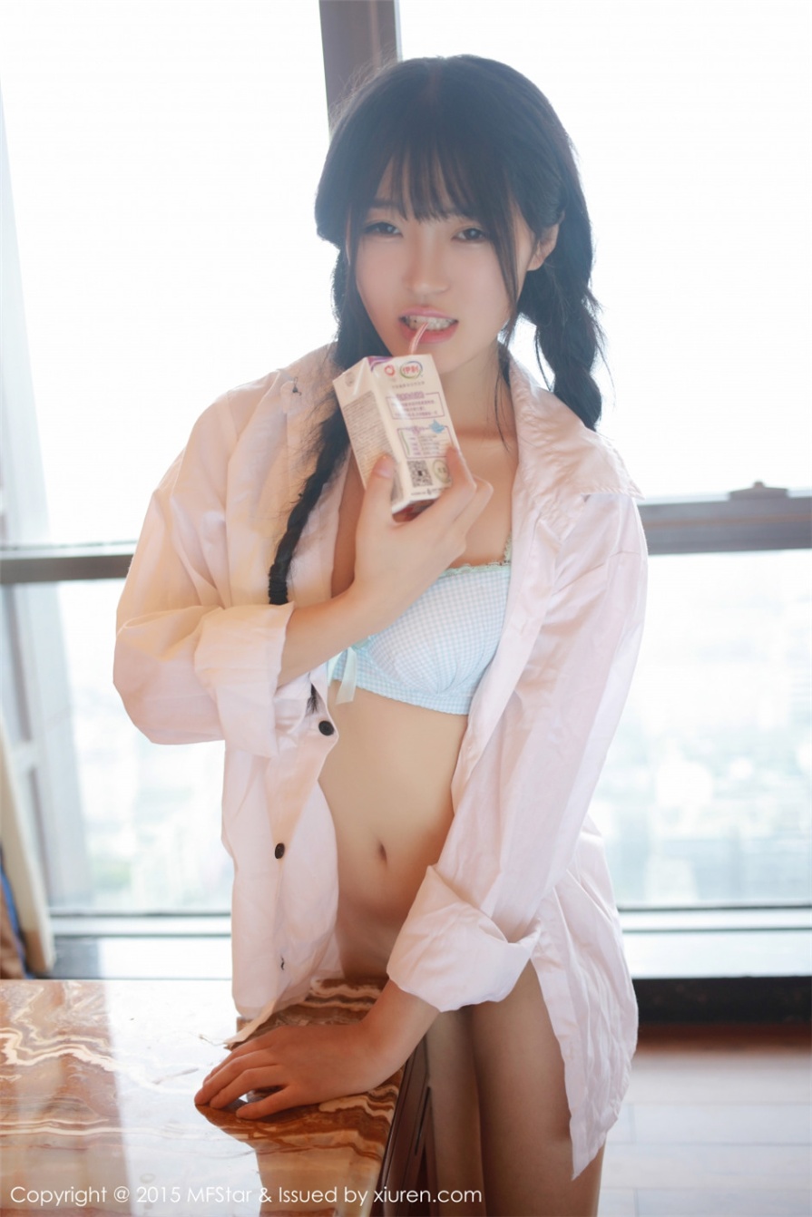 极品尤物伊小七MoMo美臀玉乳诱人写真图片(第23页)