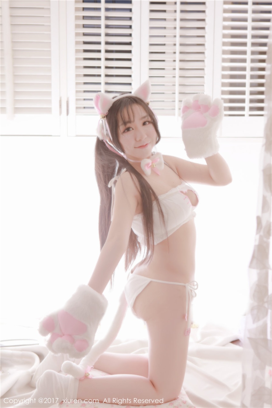 甜美猫女郎吃白菜的vi菜菜粉嫩私房照(第23页)