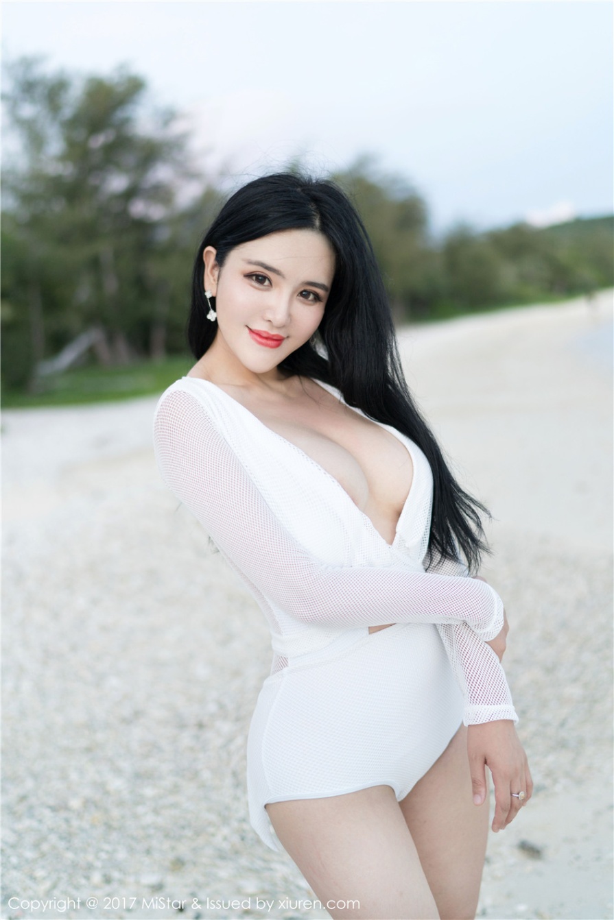 大胸美女模特刘钰儿户外情趣透视装真空诱惑写真图片(第7页)