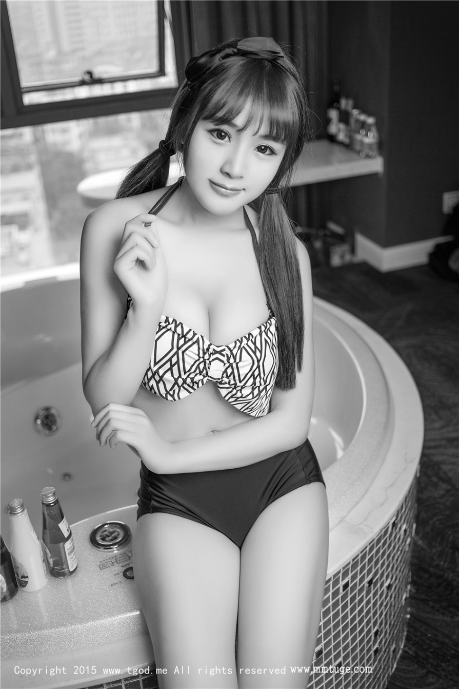 童颜巨乳美女思淇Sukiii浴室湿身诱惑写真图片(第2页)