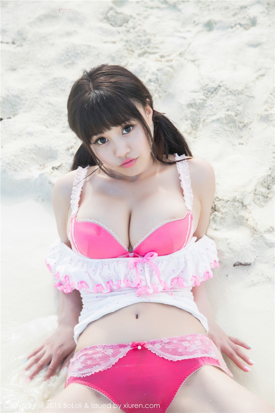可爱大胸美女Barbie可儿雪白乳沟诱惑图片(第22页)