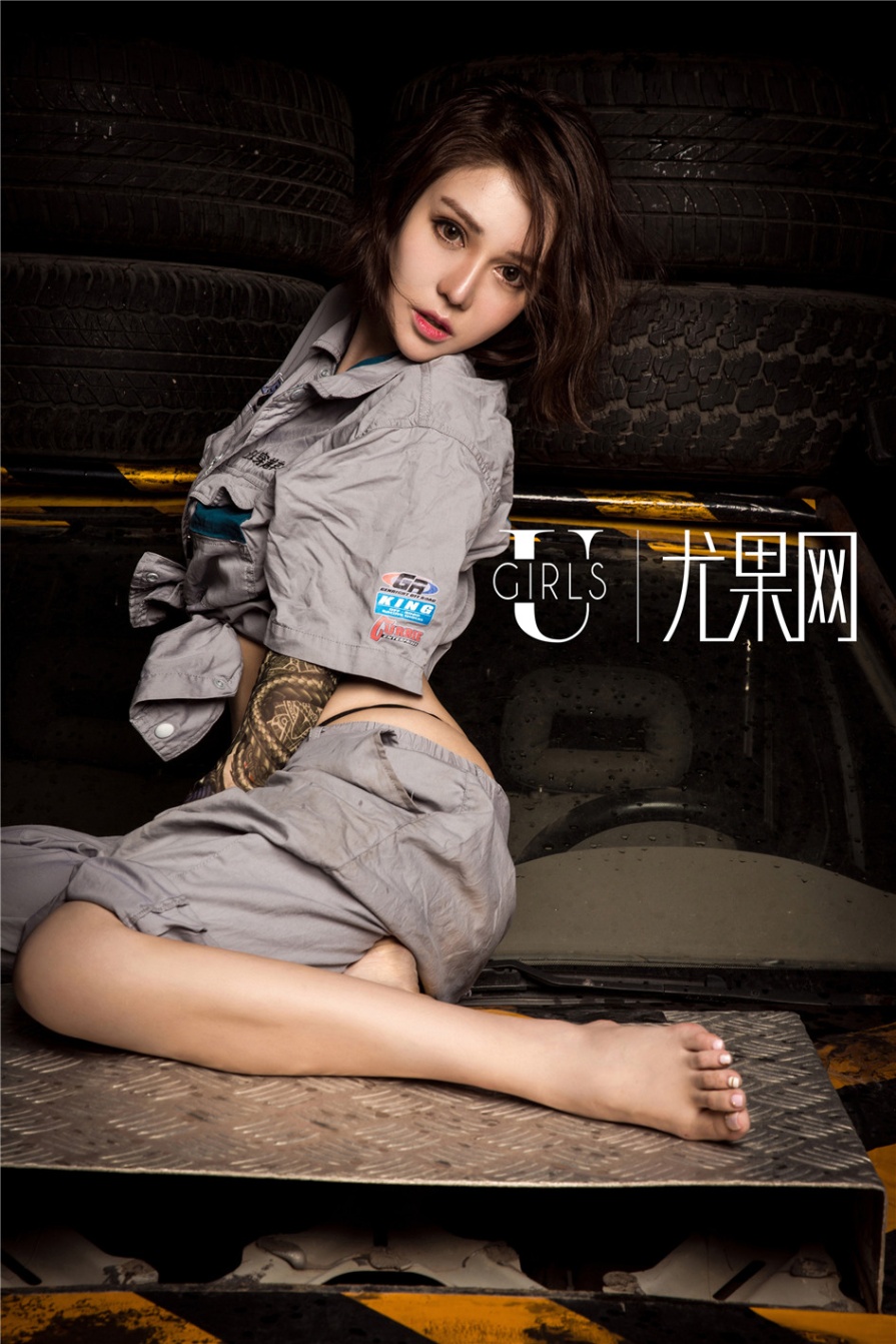  时尚美女王尔琳丁字裤翘臀诱人写真图片(第29页)