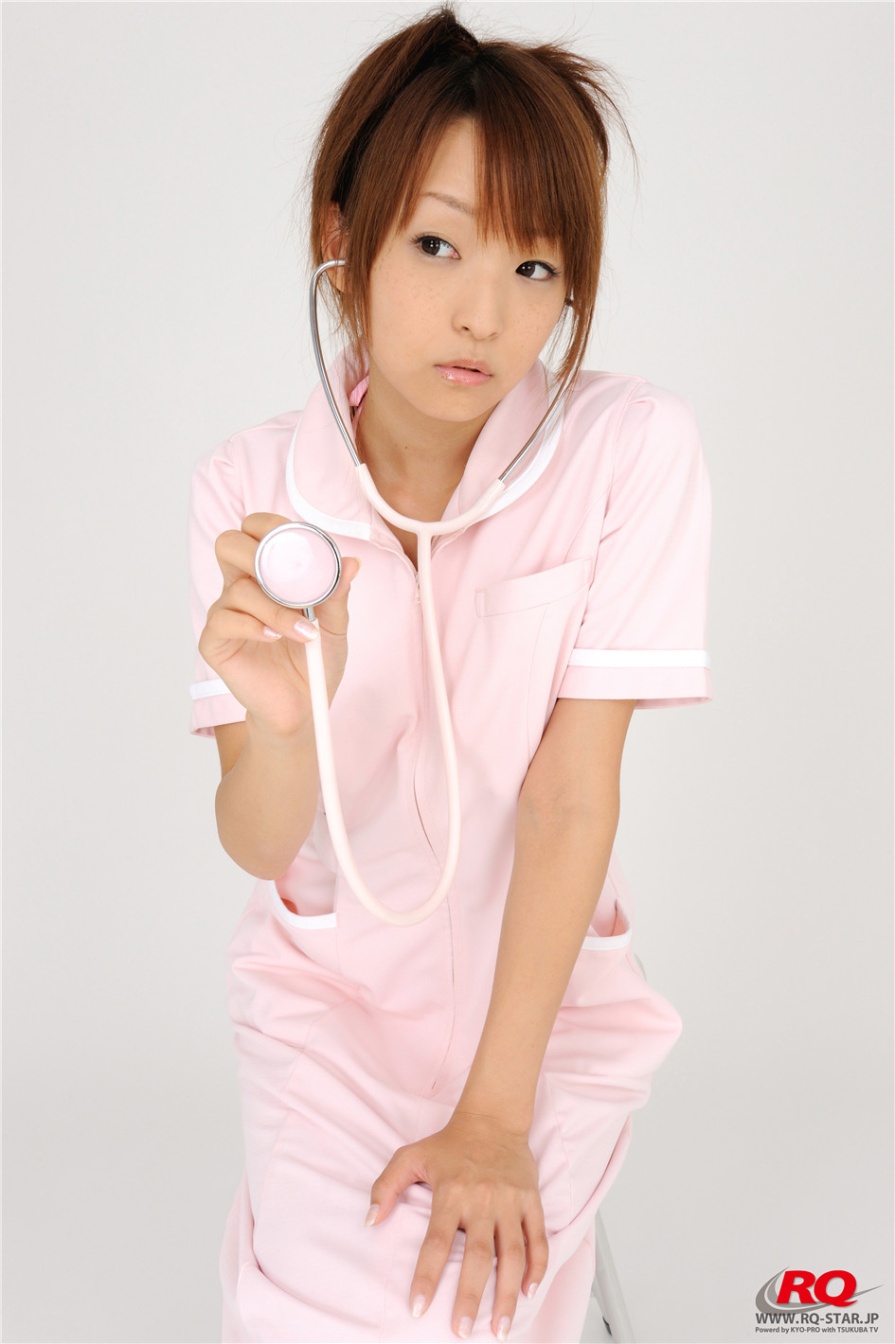 日本美女青木未央粉色护士装写真(第22页)