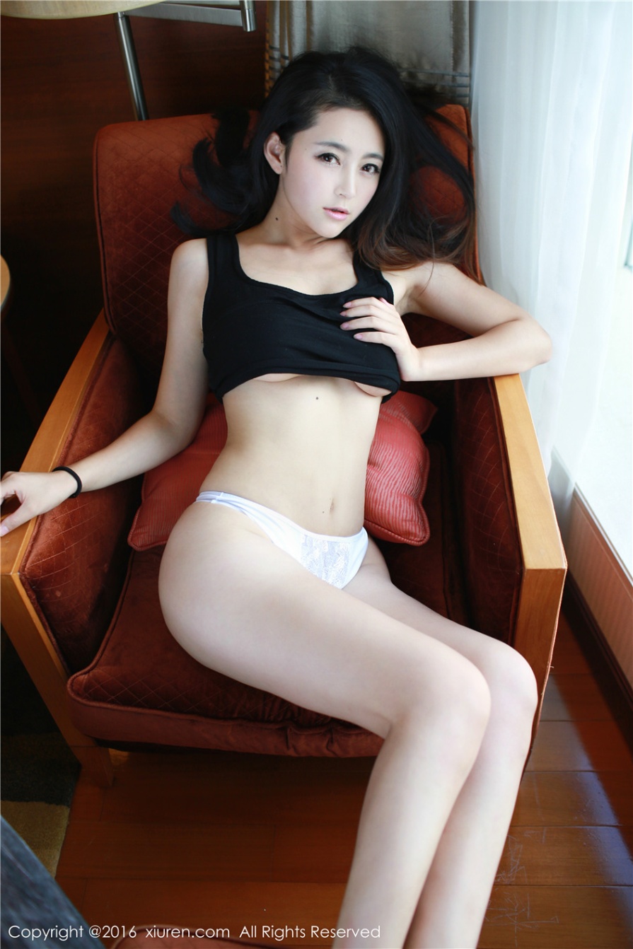 养眼美乳美女夏茉GIGI沙发高清性感美臀图片(第43页)