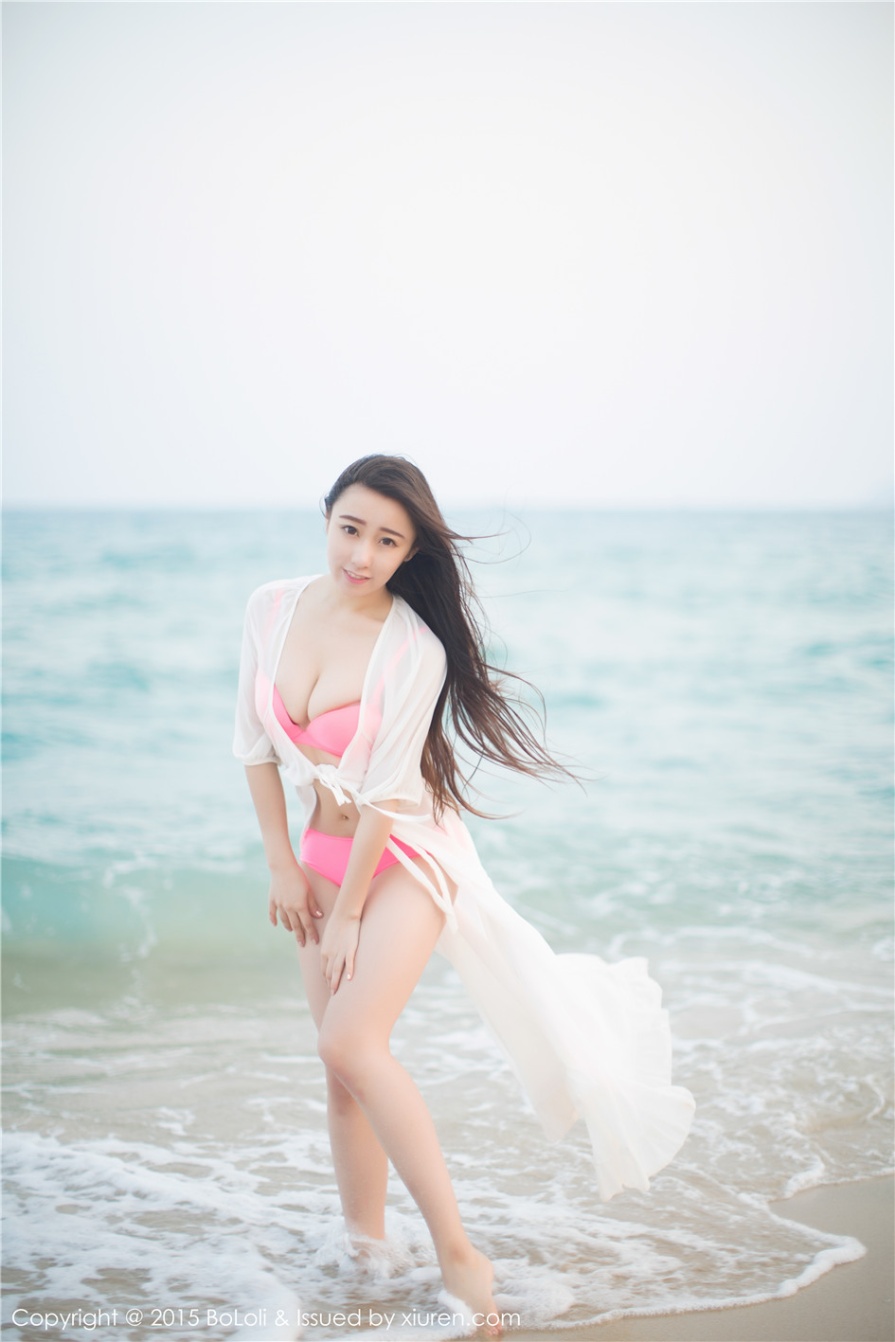 童颜美女朵比dobby户外泳装迷人乳沟写真图片(第7页)