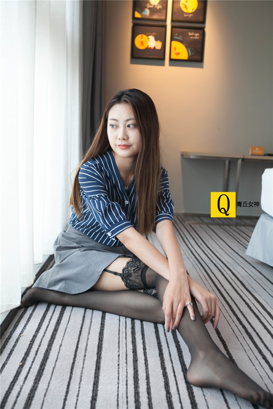 性感御姐室内吊带丝袜玉足诱人私拍(第42页)
