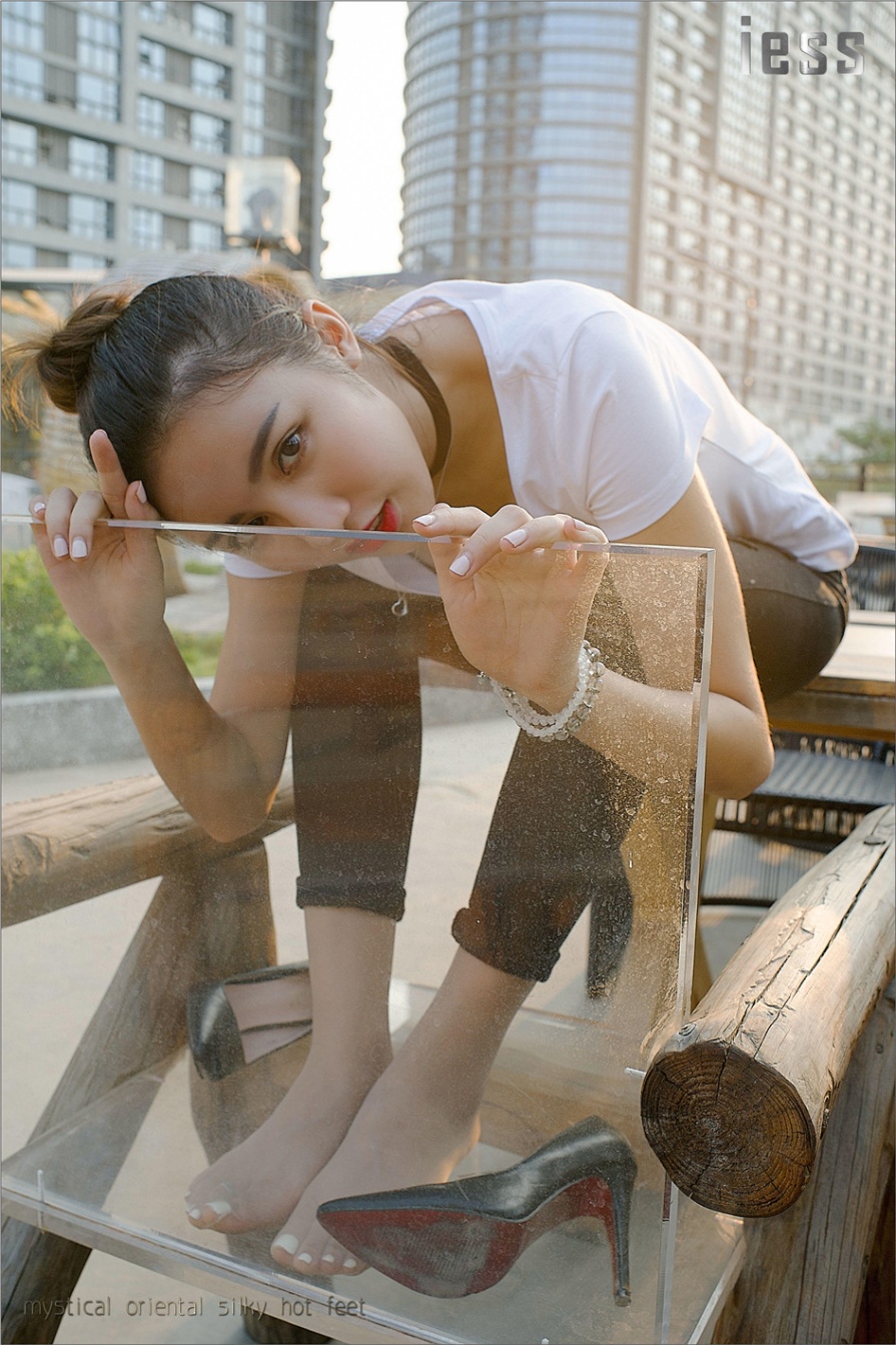 时尚美女SASA超薄肉丝袜玉足写真(第38页)