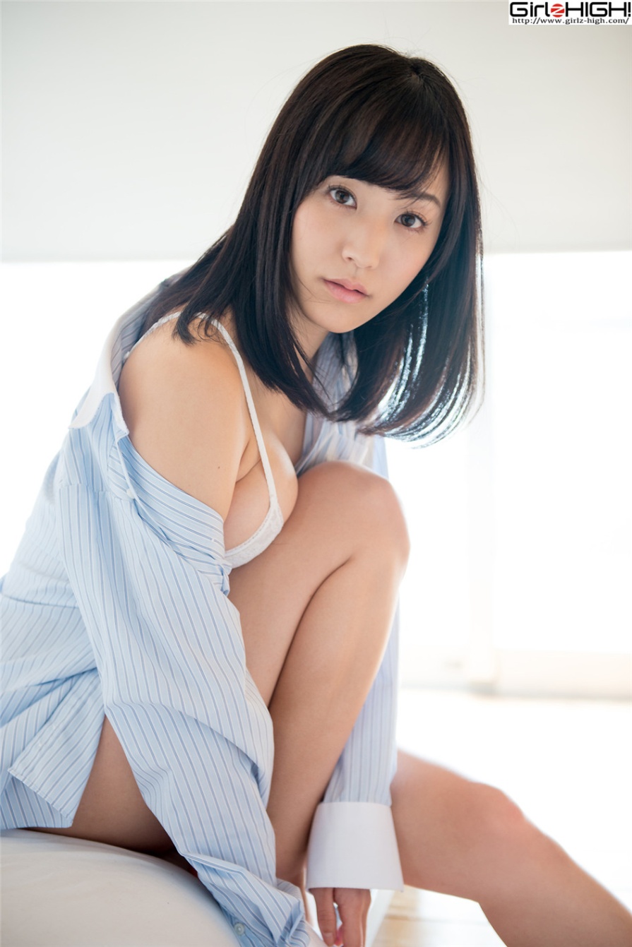 日本内衣模特浜田由梨迷人乳沟诱人床照(第4页)