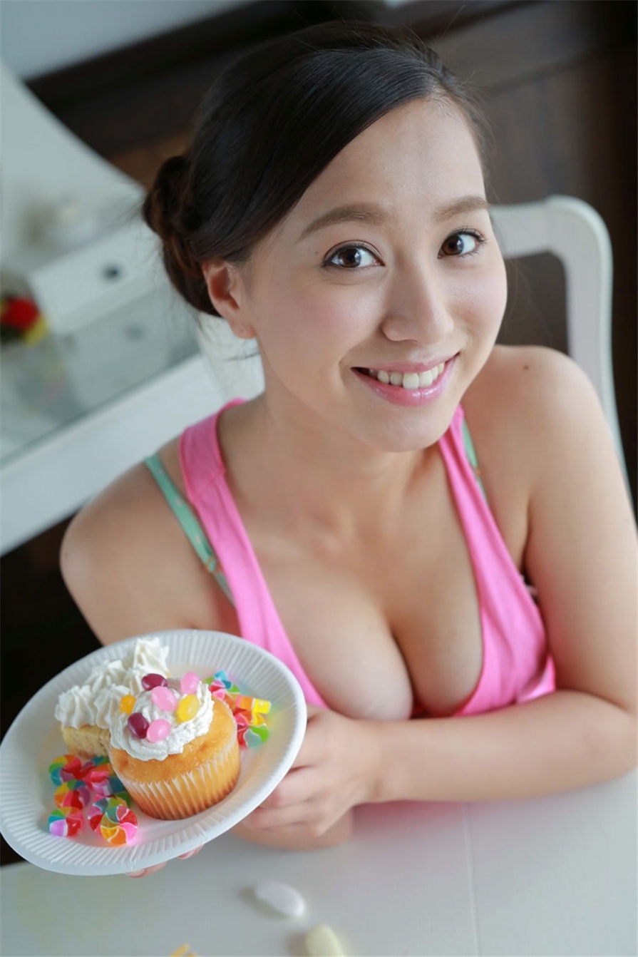 日本可爱美女美咲姫自制奶油蛋糕迷人乳沟走光私房照(第75页)