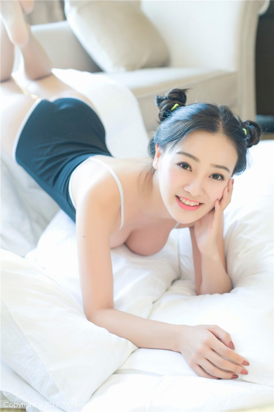 爱笑的甜美女生芈琳娜床上白皙乳沟诱人写真(第39页)