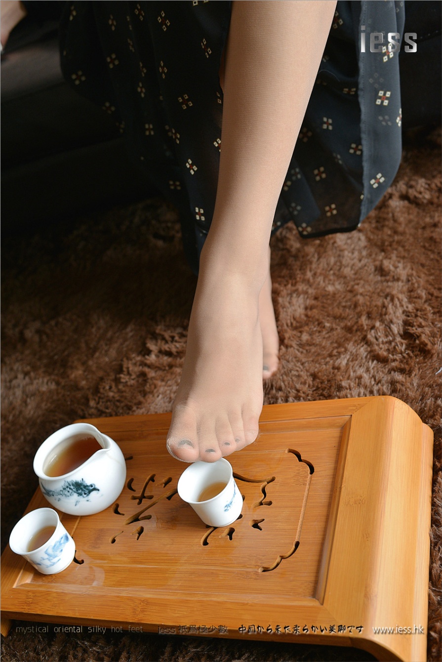 长腿茶艺美女小C薄丝美足写真(第65页)
