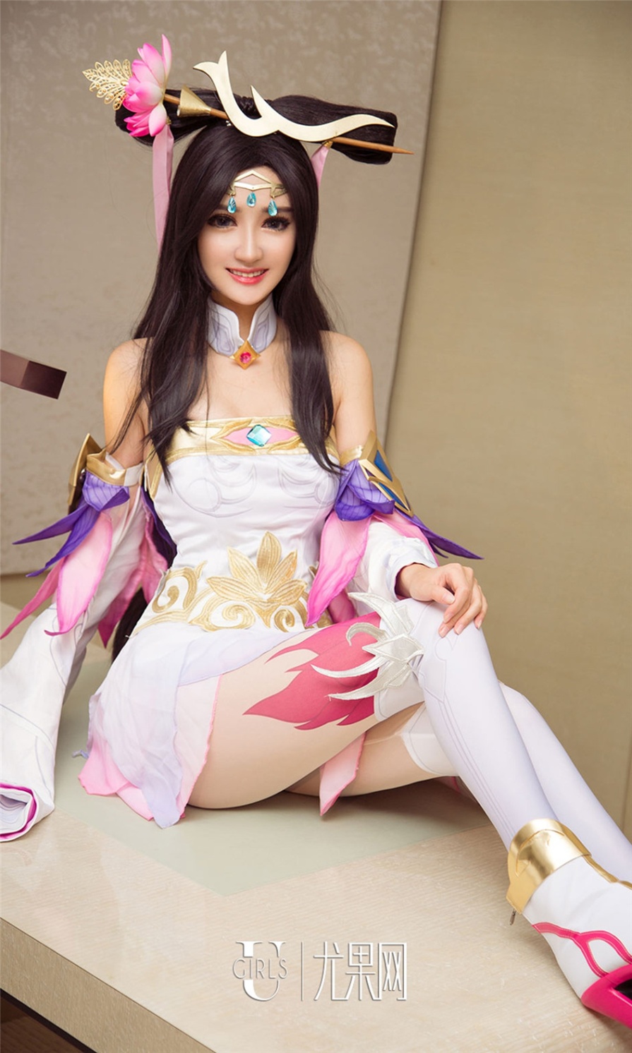 甜美嫩模子书洛迷人古装写真图片(第4页)