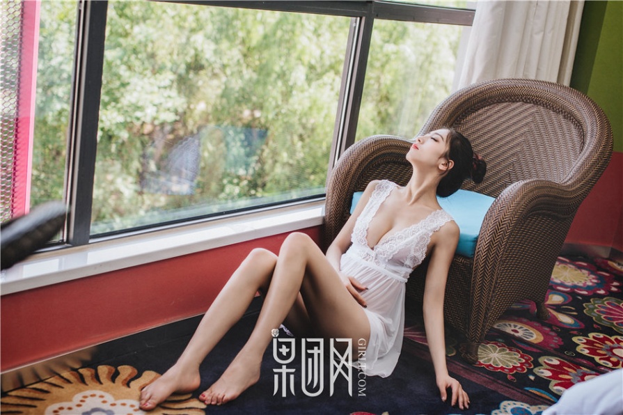 性感腿模灵儿室内情趣睡衣美足诱惑写真图片(第19页)