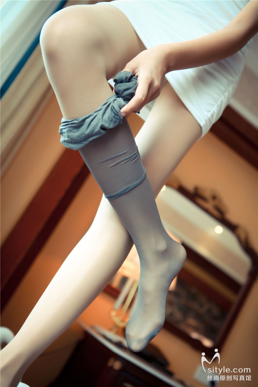 性感裤袜美女超短裙美足诱惑写真图片(第20页)