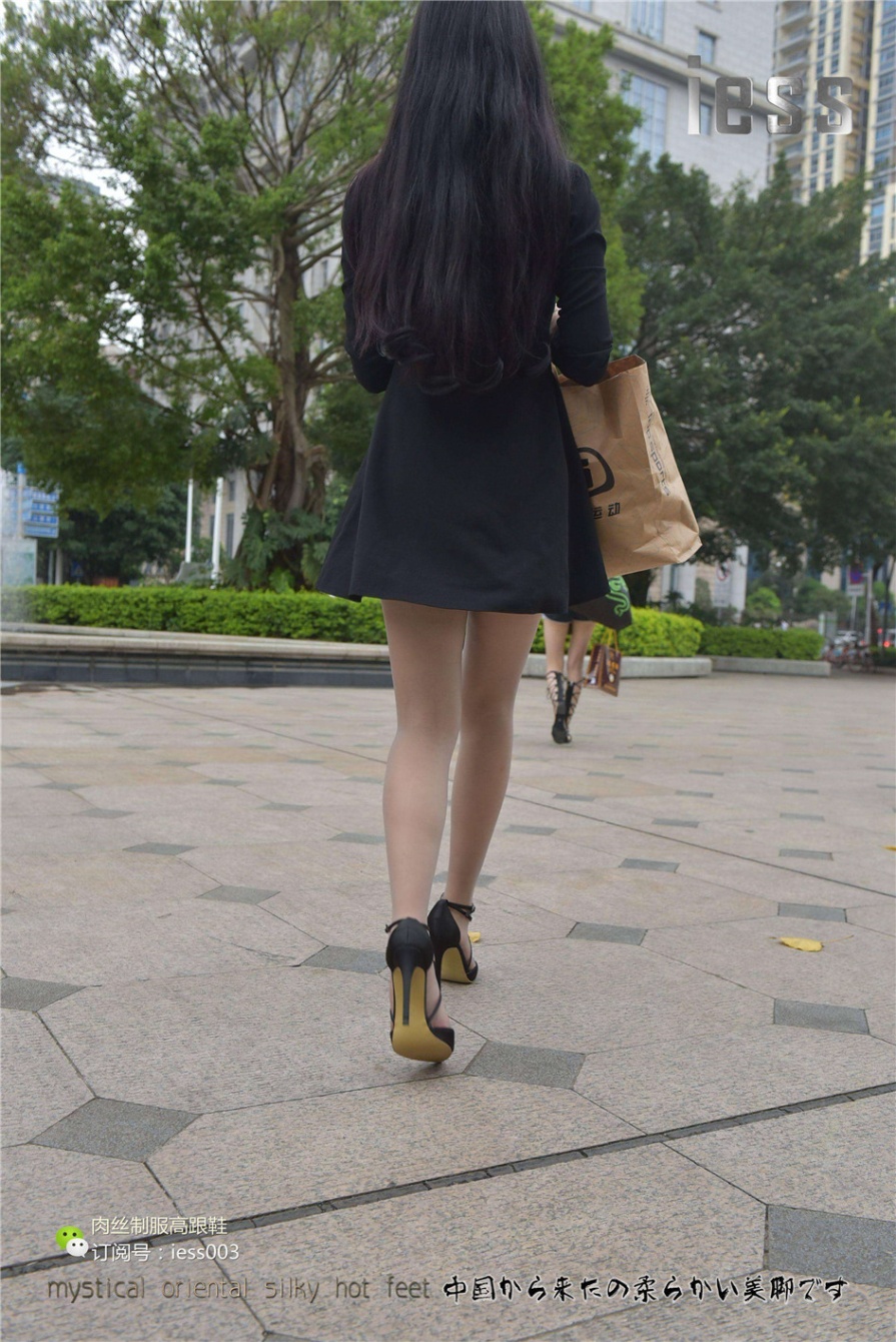OL装美女欣欣丝袜美足街拍(第8页)