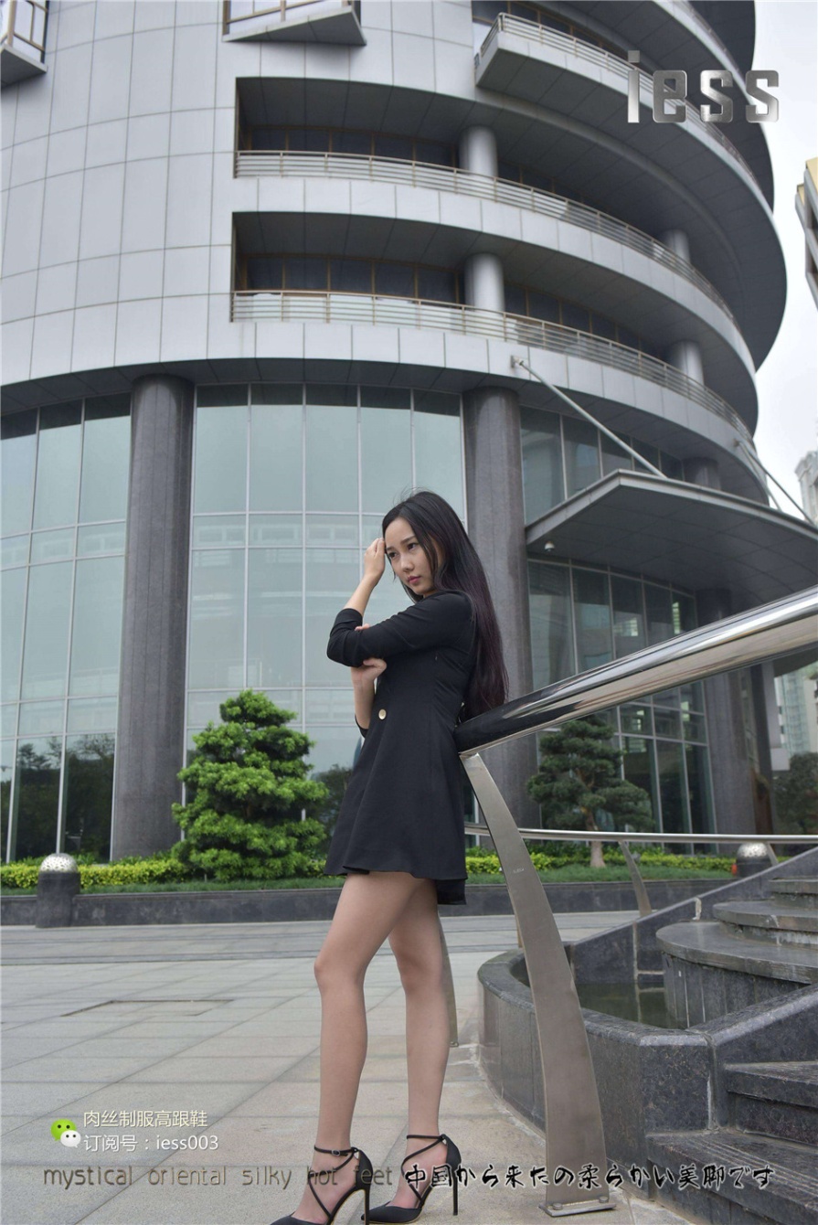OL装美女欣欣丝袜美足街拍(第16页)