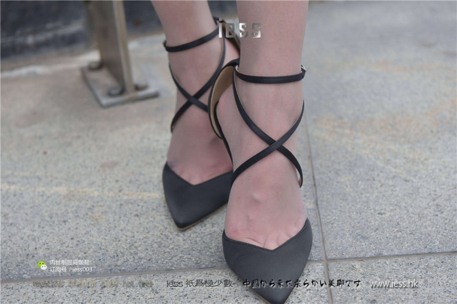 OL装美女欣欣丝袜美足街拍(第24页)