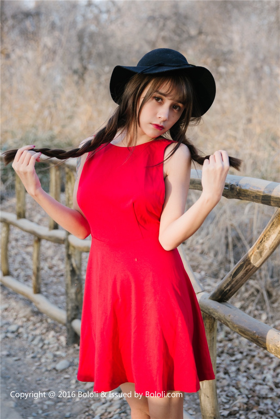 亚洲巨乳美女夏美酱野外情趣透视睡衣人体写真图片(第27页)