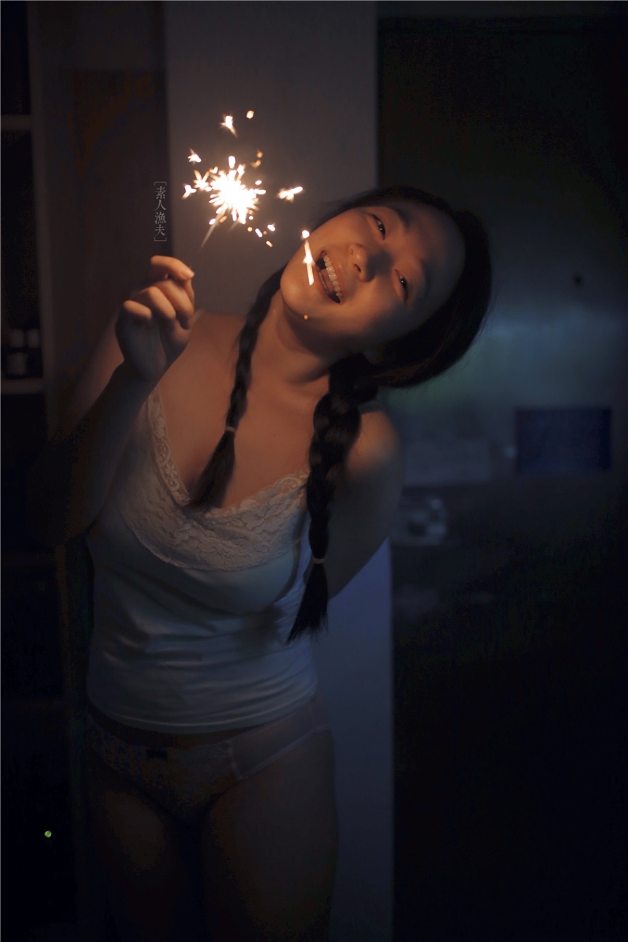 童颜美女多姿多彩的生活照写真(第36页)