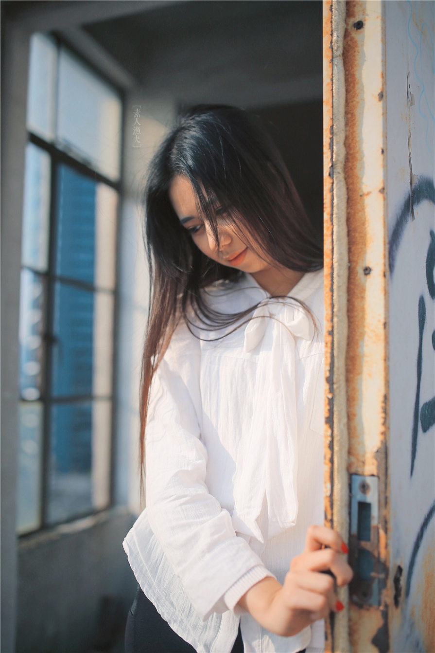童颜美女多姿多彩的生活照写真(第38页)