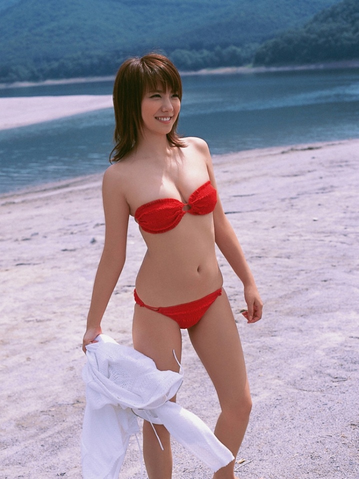 泳装美女山本梓性感生活照(第65页)