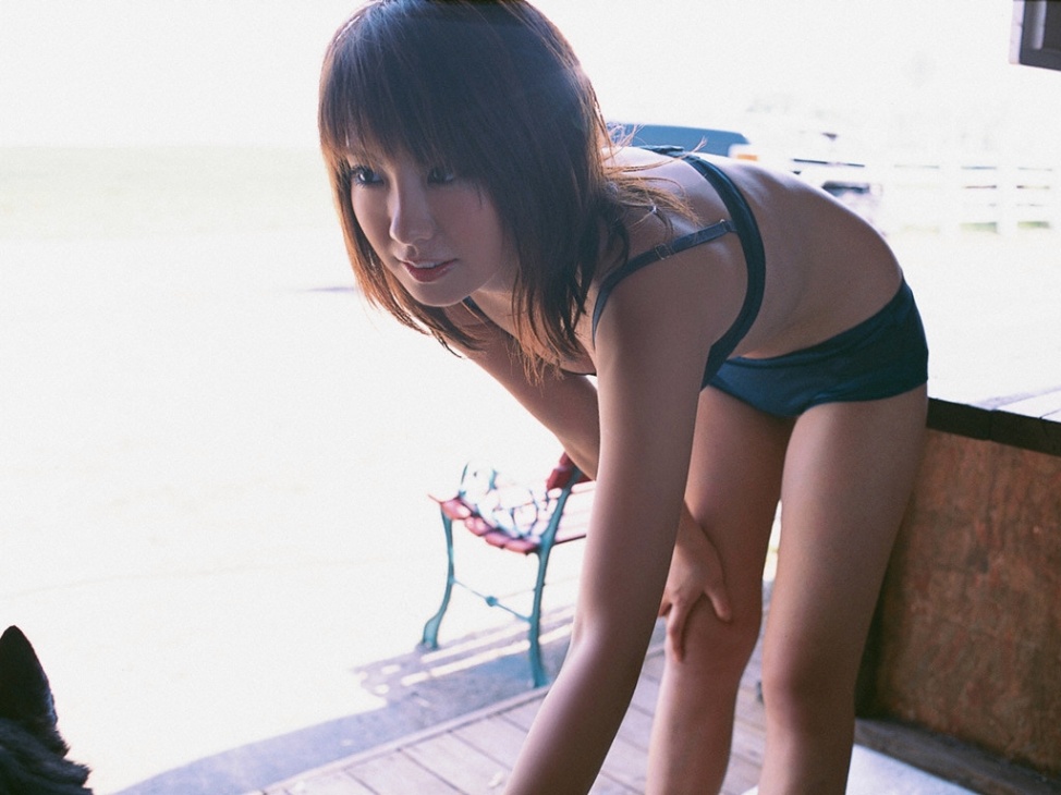 泳装美女山本梓性感生活照(第72页)