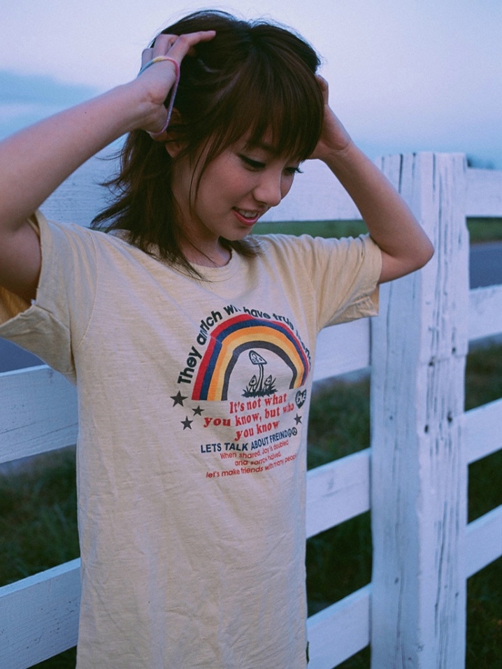 泳装美女山本梓性感生活照(第94页)