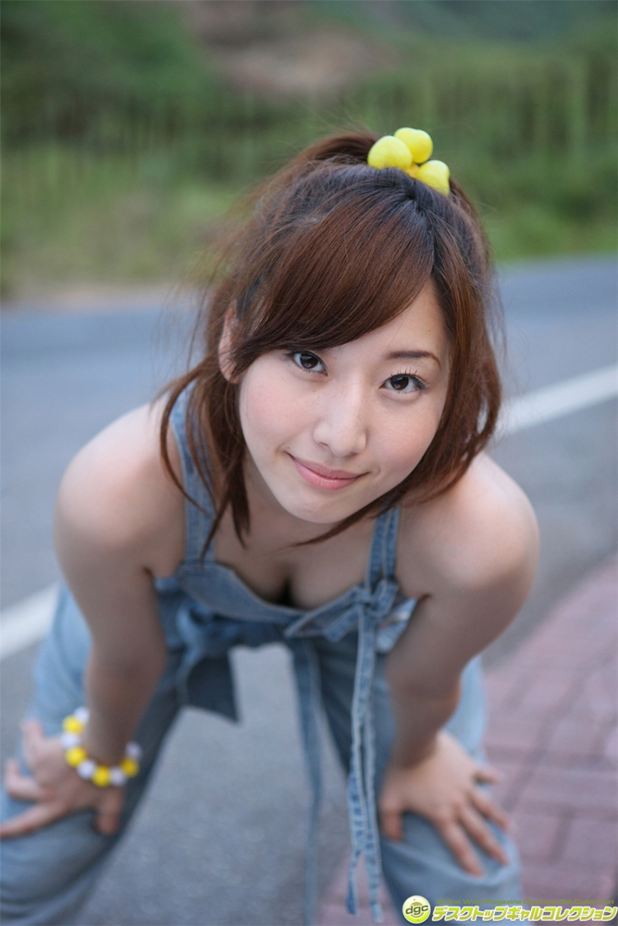 日本萝莉美女相田あずさ户外性感内衣写真图片(第26页)