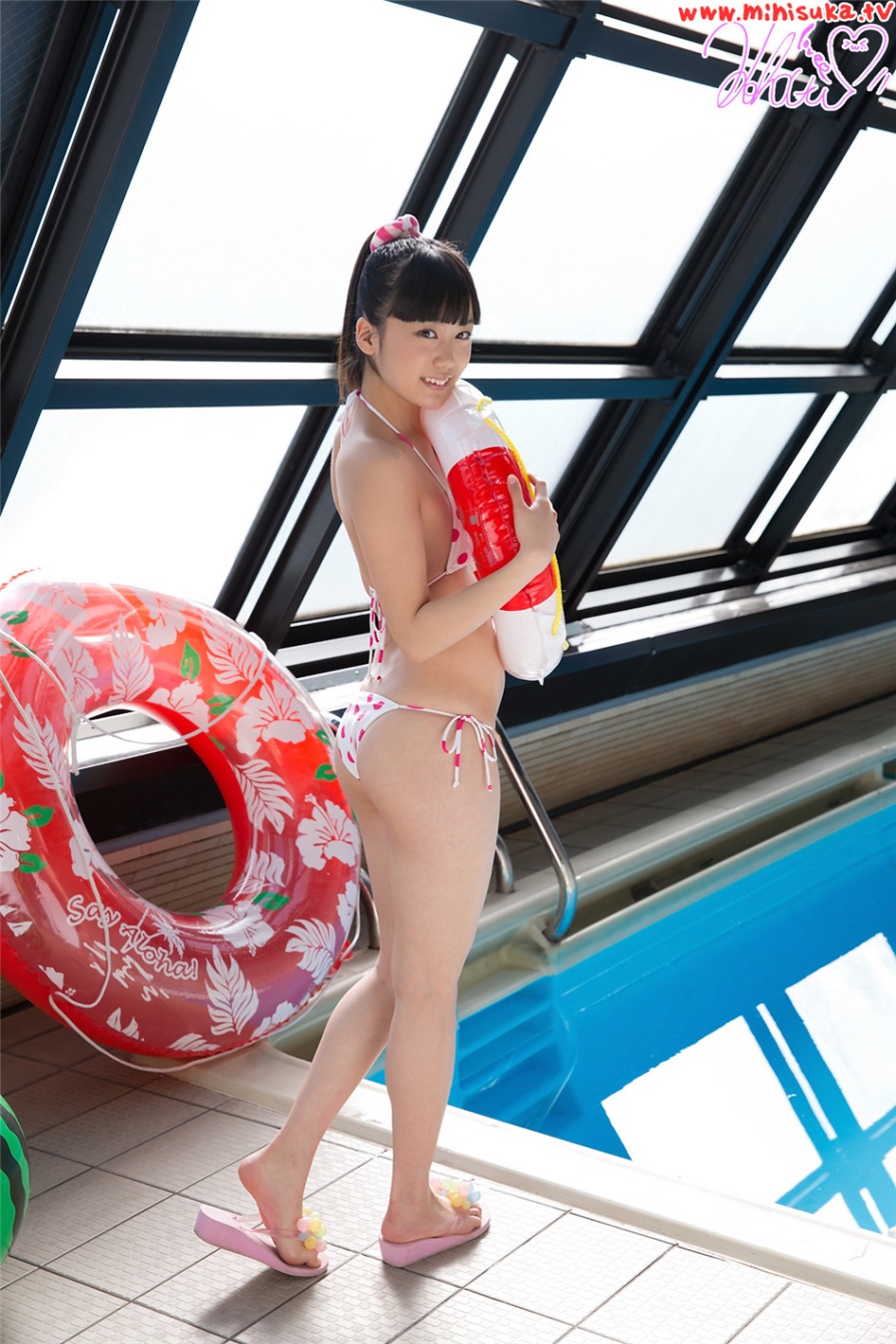 日本小萝莉西野小春性感泳装写真(第6页)