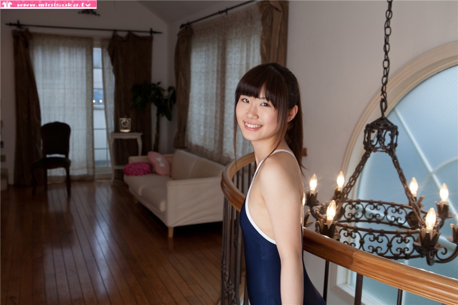 日本可爱美女室内性感泳衣写真图片(第5页)