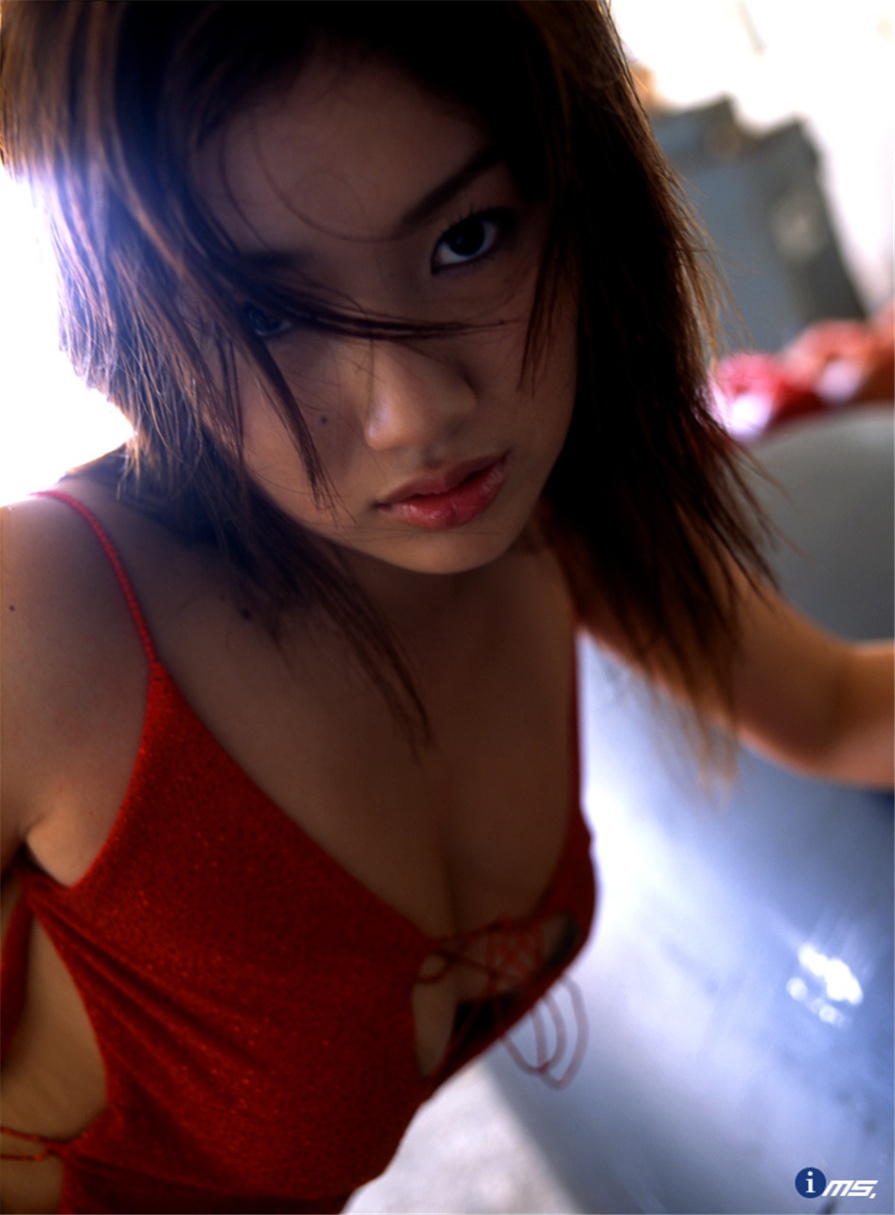 日本清纯美女性感比基尼写真图片(第16页)