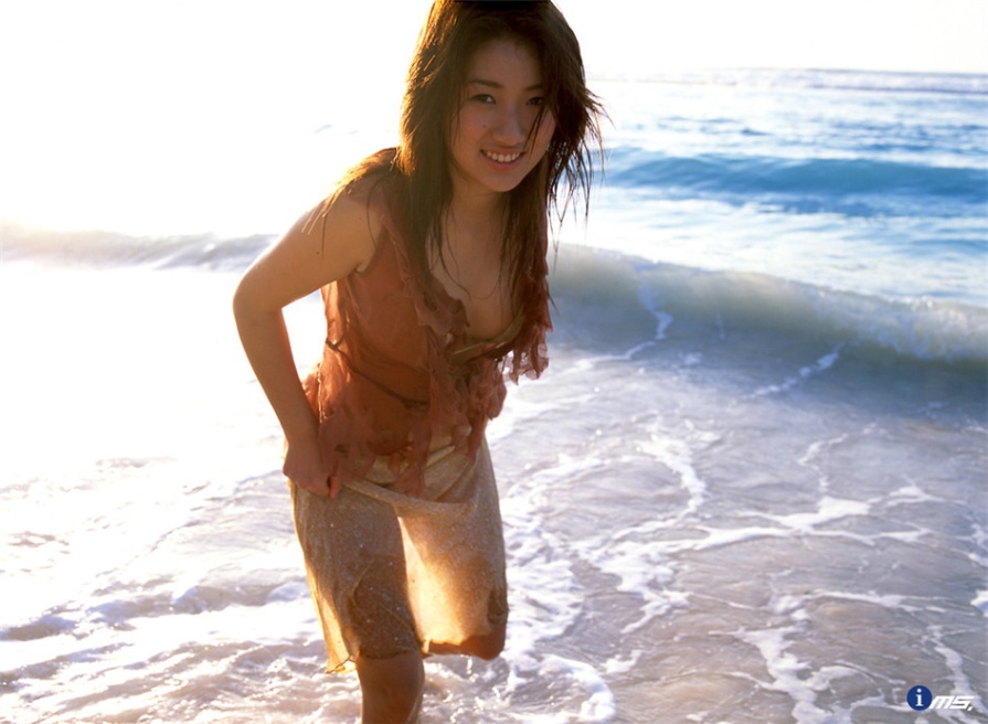 日本清纯美女性感比基尼写真图片(第28页)