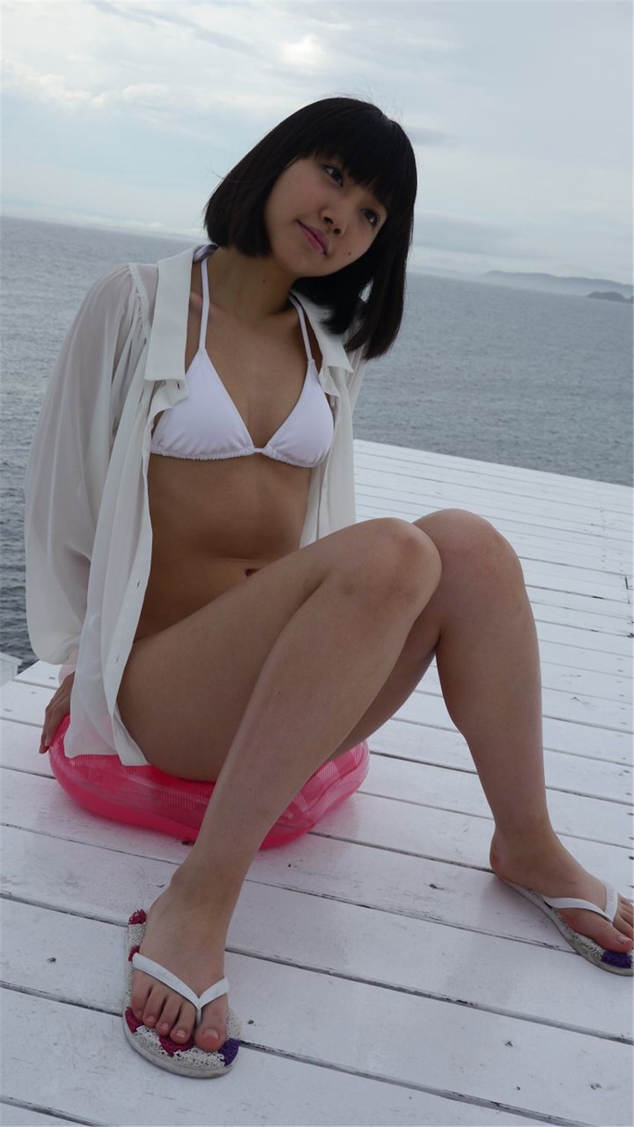 清纯美女高岡未來比基尼写真(第17页)
